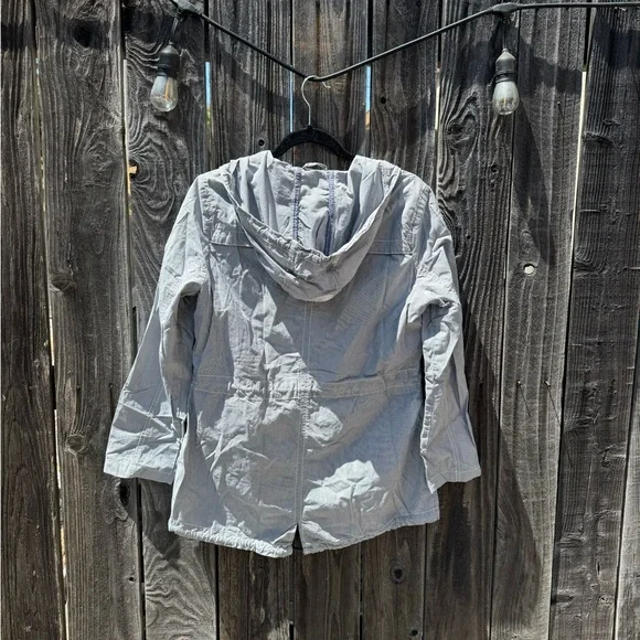 CLEARANCE 3/$15 Blue and White Striped C&A Outerwear Company anorak jacket mediu - Picture 2 of 15